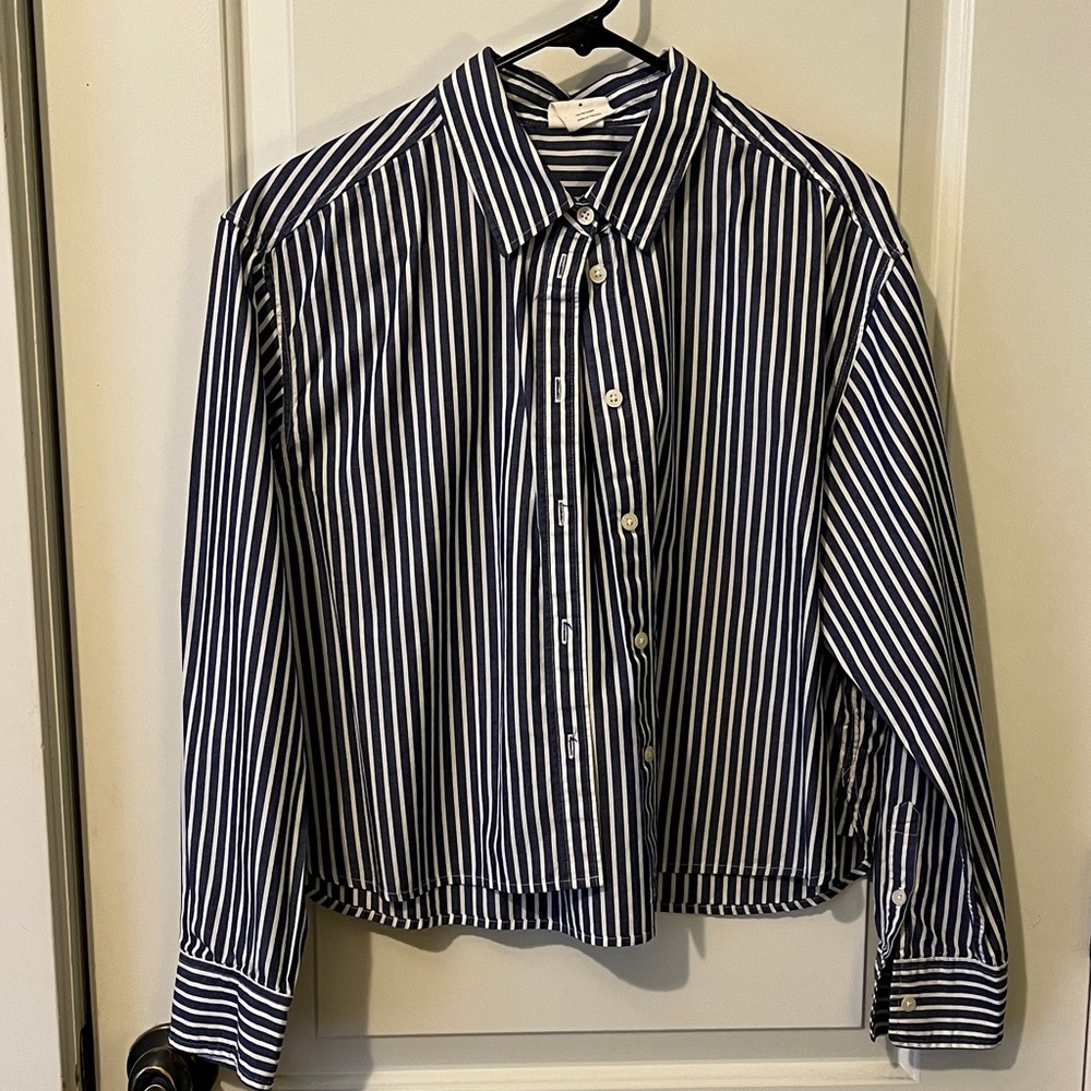 GAP The Big Shirt Cropped. Dark blue and white stripe. Medium